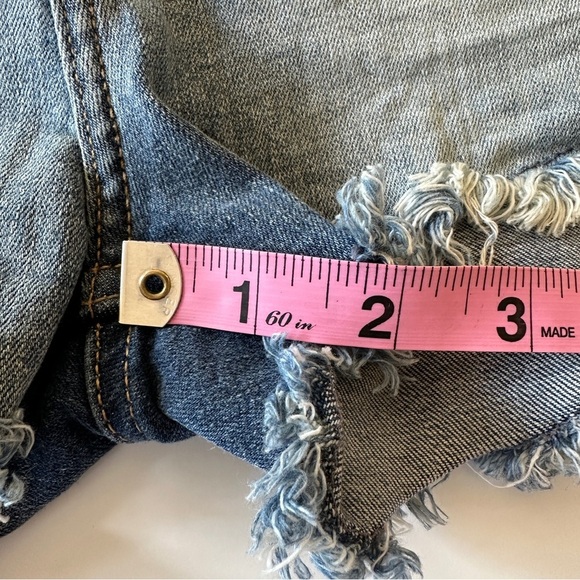H&M Blue Denim Jean Shorts Distressed Relaxed Fit Size 4 - Picture 12 of 13